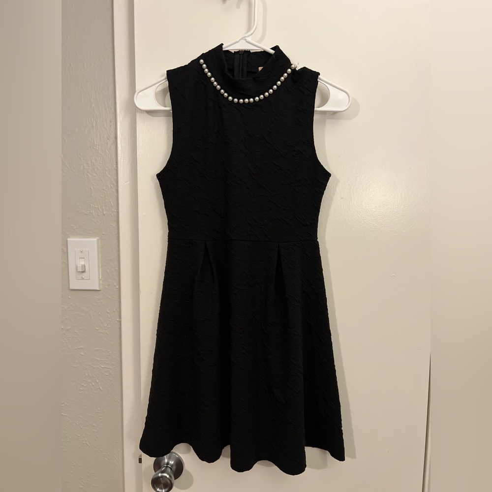 Elegant Black Sleeveless Dress with Pearl Detail Women’s XS